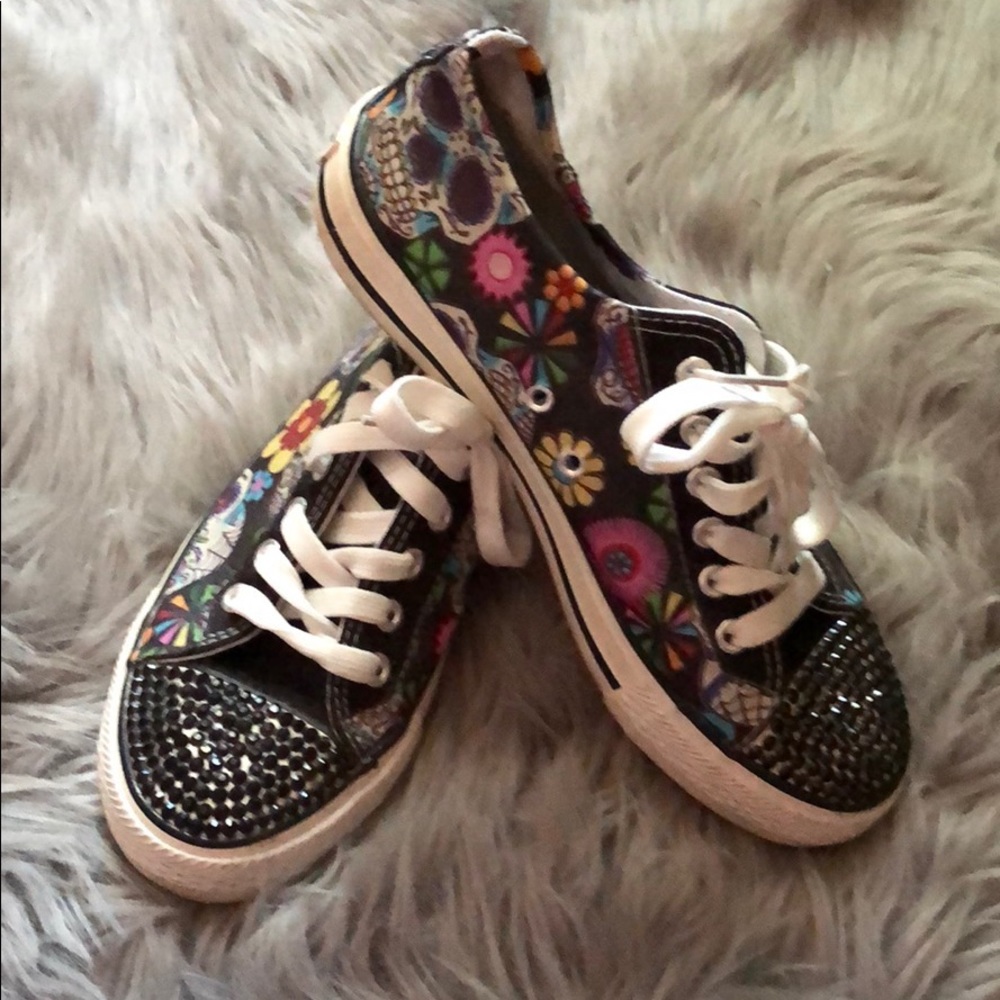 Sugar skull sneakers size 8